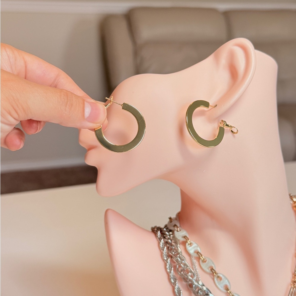 Classic Gold Hoop Earrings - Modern Open Circle Design